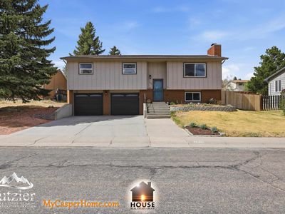 1090 Waterford