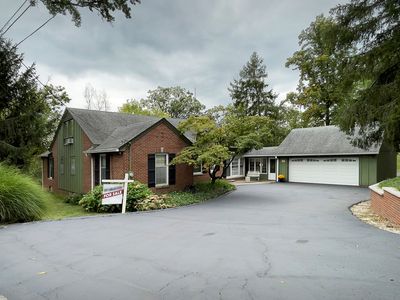 6240 Azure Ln
