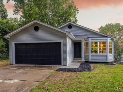 842 Whispering Rock Dr