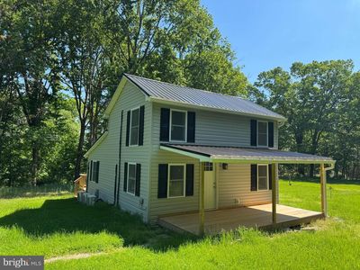 65 Dillow Ln