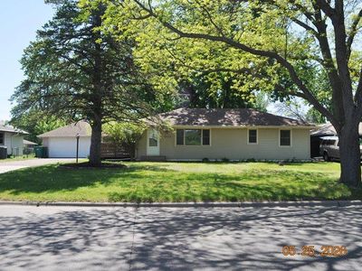 8233 Belden Blvd