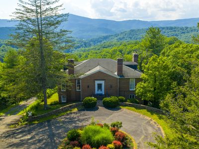 620 Three Valleys Ln