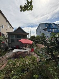 127 Grimsby St