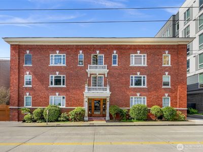 4725 15th Avenue NE #12
