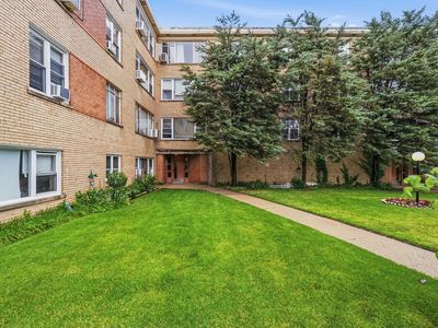 6031 N Damen Ave APT 307