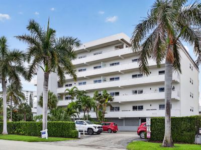 3212 NE 12th Street Apt 204