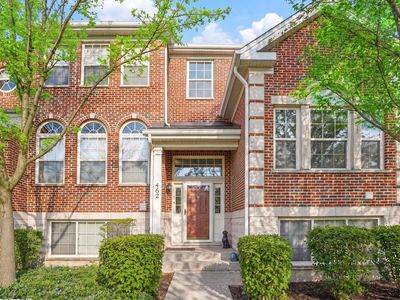 462 Prestwick Ln