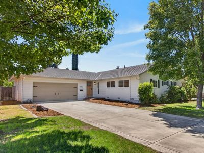 1056 Entrada Rd