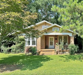 204 N Main St