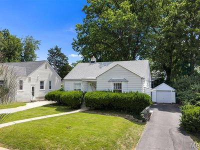 2828 Manderly Dr