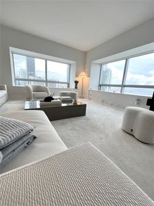 1435 Brickell Ave #3307