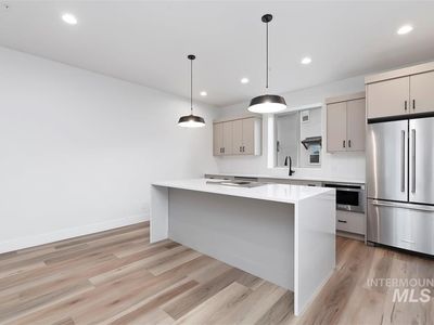 1717 S Federal Way