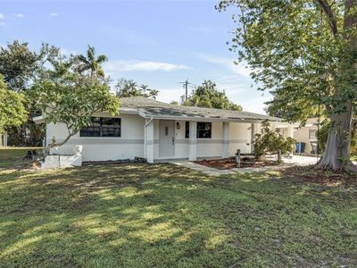 1427 Davis Dr