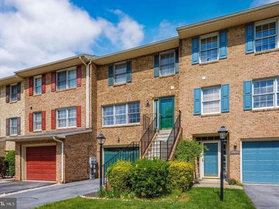 1323 Lindsay Ln