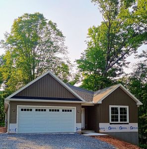 105 Wollups Hill Rd