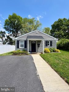 102 Oval Cir