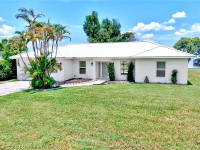 107 Lakefront Ln NW