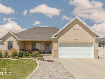 2194 E View Dr