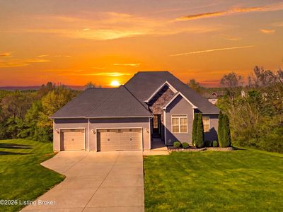 652 Lincoln Dr