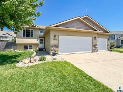 1324 W Meadowbrook Trl