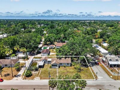 Property at 1302 22nd St W, Bradenton, FL