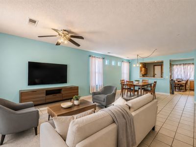 4 Housta Ct