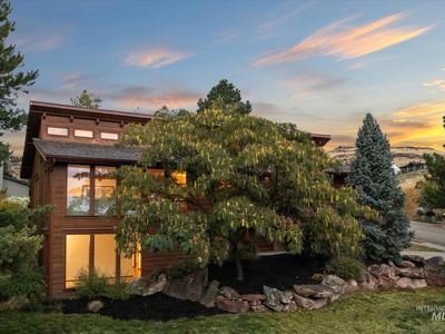 2199 S Ridge Point Way