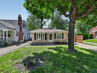1947 Parkhill Dr