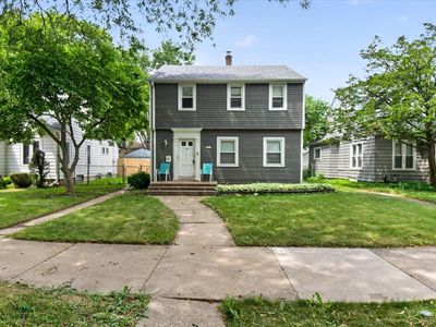 3939 N 41st STREET