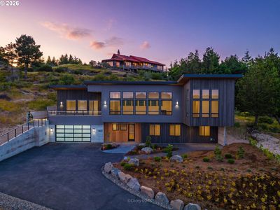 463 Meadows Dr