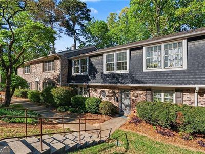 2335 Northlake Ct