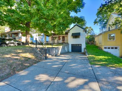 20 Thompson Ave