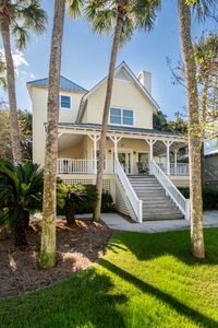 31 Atlantic Beach Ct