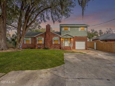 8243 CONCORD Boulevard E