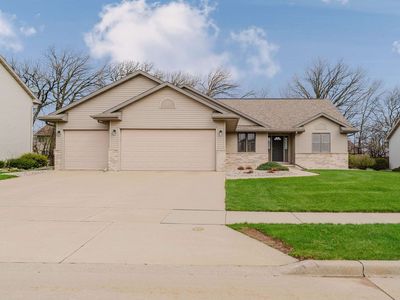 3120 Mockingbird Way
