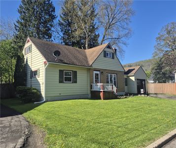 17 Sharon Dr