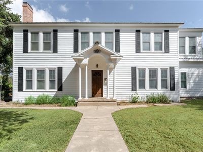 205 E Cleveland St
