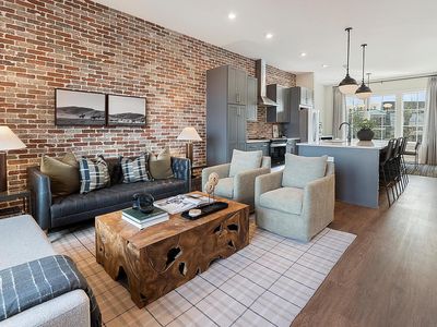 989 Bibbs Cir NW Unit 5