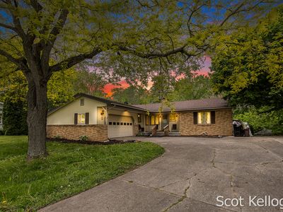 1915 Ramblewood Ct SE