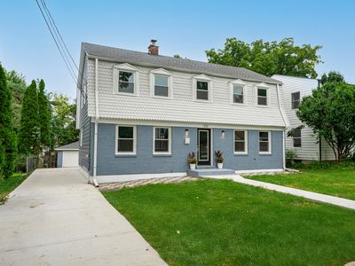 322 Elm St