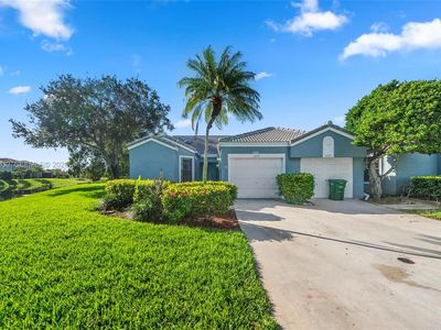 Property at 8220 Waterford Ln, Tamarac, FL