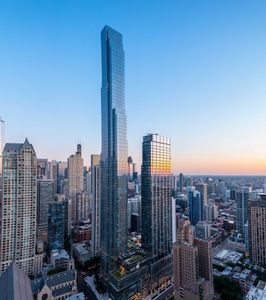 14 W Superior St #5001