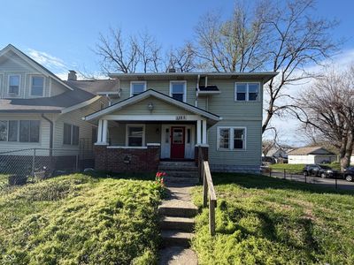 1157 W 32nd St