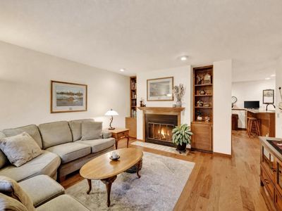 8 Oak Grove Dr