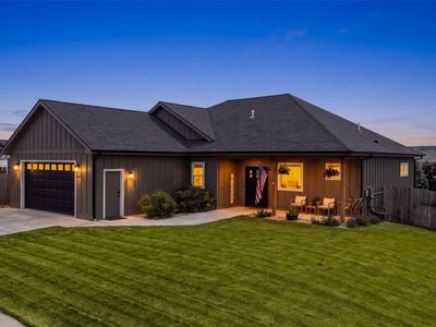 8850 Snapdragon Dr