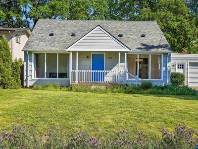 1143 Lansford Dr SE