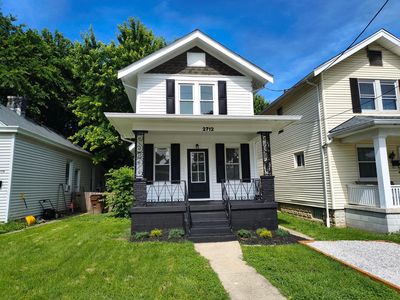 2712 Alexandria Ave