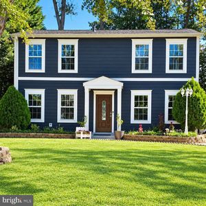 Property at 14411 Summerton Ln, Woodbridge, VA