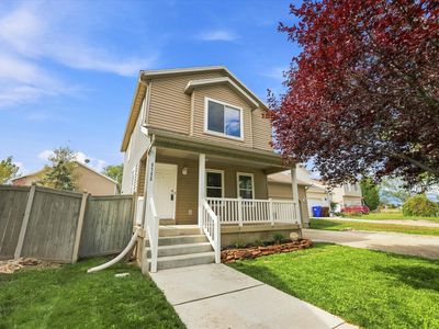 3752 E Navajo Dr