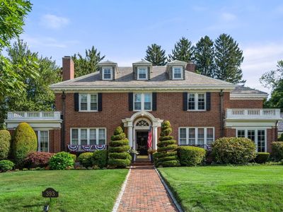 393 Commonwealth Ave
